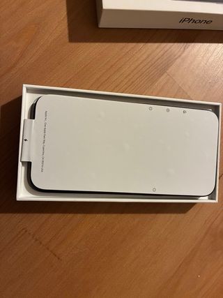 iPhone 16e Bateria 100%