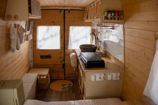 Volkswagen LT35 L2H2 camperizada y equipada