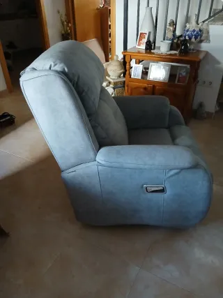 Poltrona relax grigia in spugna di tela