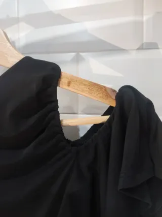 Body negro asimétrico Zara · Talla S