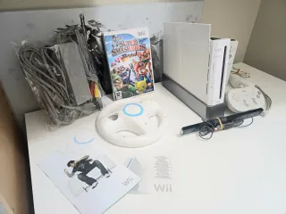 Nintendo Wii Super Smash Bros. Brawl Bundle