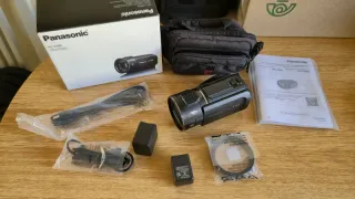 Panasonic V900 + 2 baterías y bolsa.