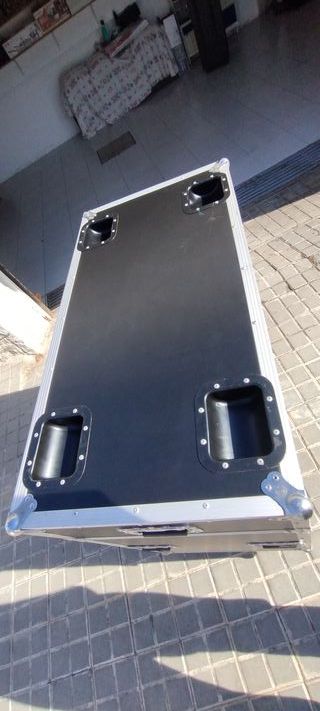 Flight Case 2 Cabezas Móviles 575