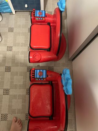 Sillón infantil de juguete rojo Blue's Clues.