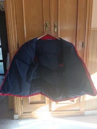 Abrigo plumas rojo unisex