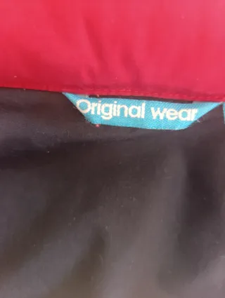 Abrigo plumas rojo unisex