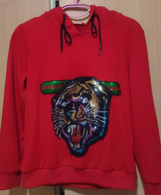 Sudadera Roja con Lentejuelas Tigre
