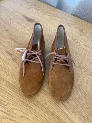 Botas de ante marrones