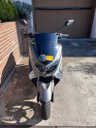Yamaha NMAX 125cc Scooter Automática