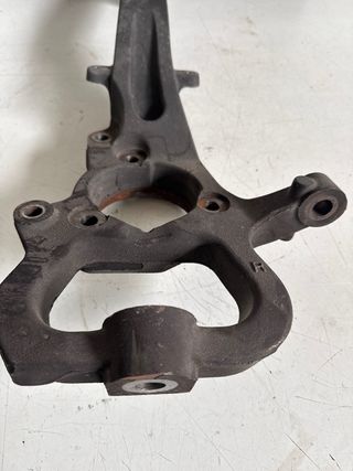 Portamangueta del derecha Cadillac SRX 18063939