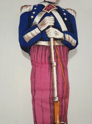 Soldato in tessuto imbottito vintage