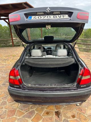 Mitsubishi Carisma 2002