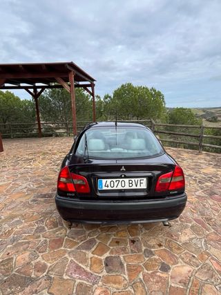 Mitsubishi Carisma 2002
