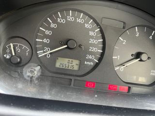 Mitsubishi Carisma 2002