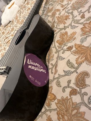 Ukelele negro con funda Rochester