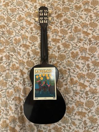 Ukelele negro con funda Rochester