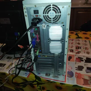 PC completo 2 sistemi operat+monitor, tastiera+mou