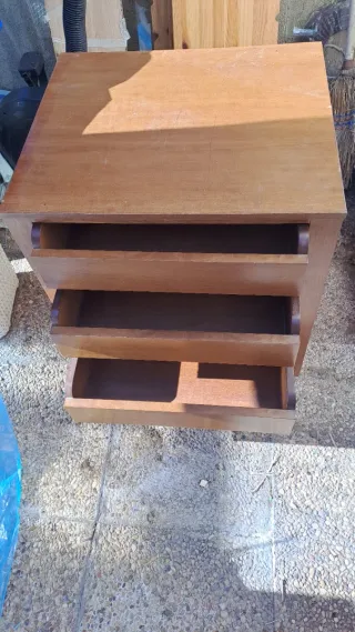 Cajonera de madera 60x58x50cm tengo 2