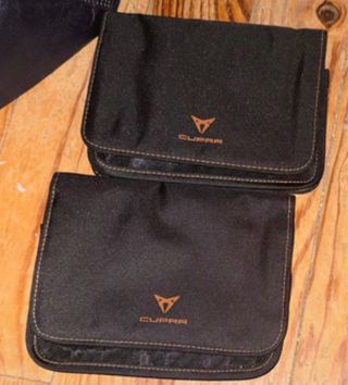 Carpeta portadocumentos Cupra