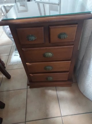 Cabecero de madera de cama de 90 y mesita de noche