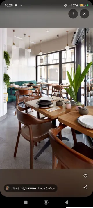 Silla de madera maciza hecha a mano