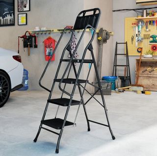 Escalera Plegable 4 Peldaños Negra