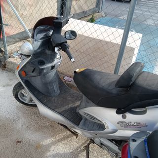 Scooter Kymco 50cc Automática