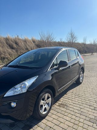 Peugeot 3008 2011
