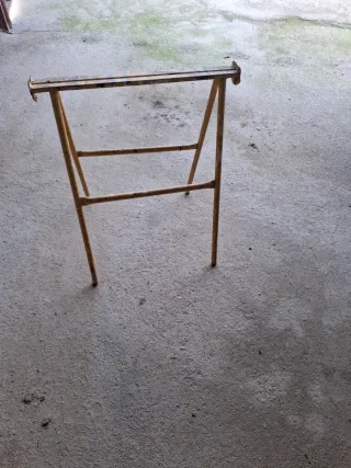 16 Caballetes de obra usados (15 € la unidad)