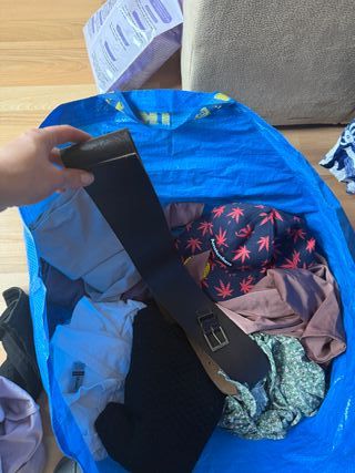 Lote Ropa: Vaqueros y Camisas Talla Única