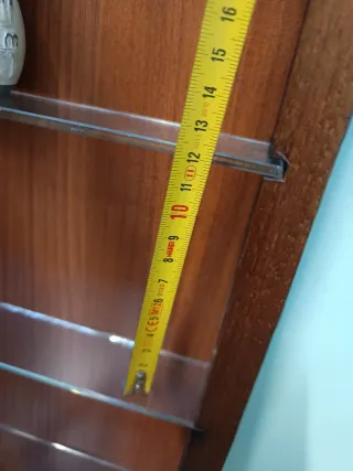 Vetrina bambù con ripiani in vetro