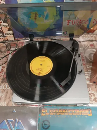 Tocadiscos y Altavoces Sony