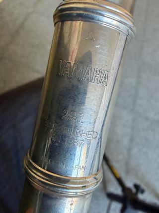 Flauta travesera Yamaha 221 con estuche