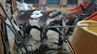 Vertedera/arado/palas/reja/pales para tractor