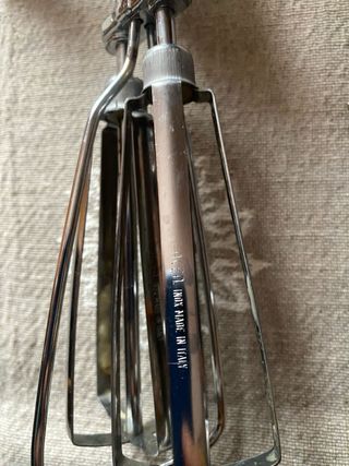 Frusta, cavatappi e paletta torta