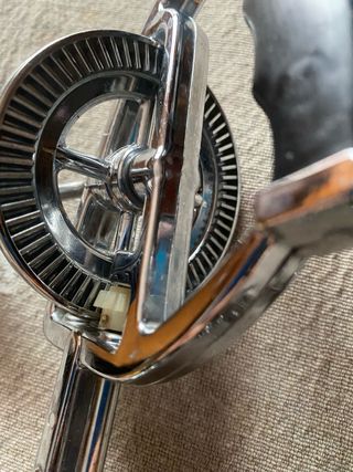 Frusta, cavatappi e paletta torta