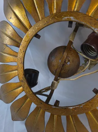 Lámpara de pared Sol Metal Dorada