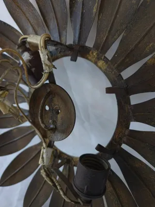 Lámpara de pared Sol Metal Dorada