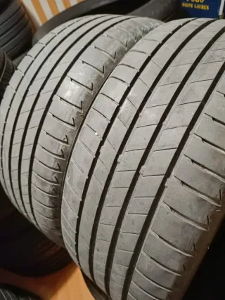 Bridgestone 225/40R19 93Y Neumático