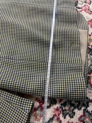 Chaqueta de traje gris y beige