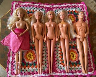 5 Bambole Barbie/Ken e Simba (Lote 5)