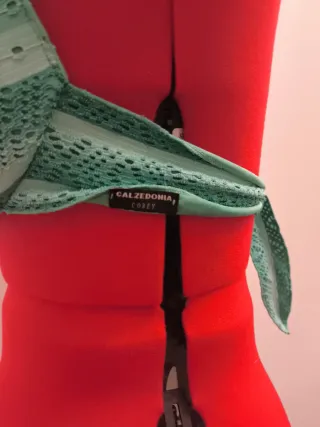 Top bikini verde push up Calzedonia talla 90