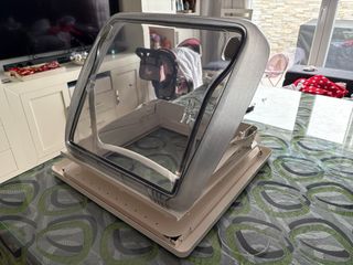 Claraboya Dometic 40x40 sin estrenar