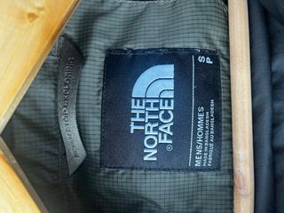 The North Face Chaqueta Plumas Negra y Verde