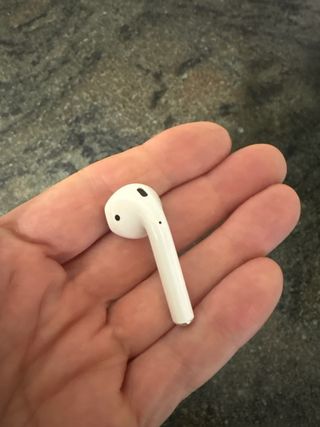 Caja y Auricular Izquierdo AirPods 2ª Gen
