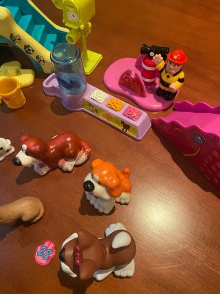 Lote de figuras de animales y accesorios