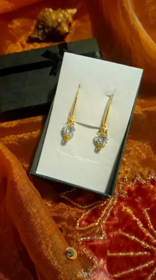 Orecchini placcati oro 24k con pietra di Rombo