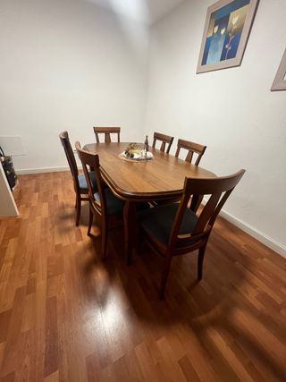 Mesa de comedor con 6 sillas