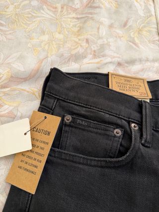 Pantalón vaquero skinny negro Polo Ralph Lauren.