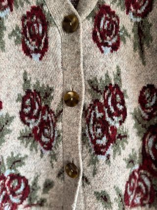 Cárdigan Sfera Flores Talla S